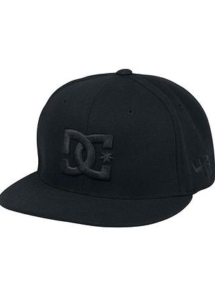 Кепка dc, модель kb blackout, модель pro ken block, крой flexfit, логотипы dc и ken bloc