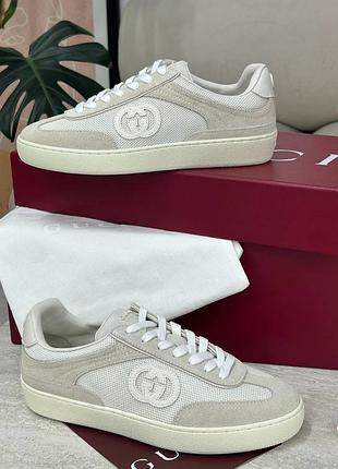 Трендові люкс кросівки жіночі світлі гуч