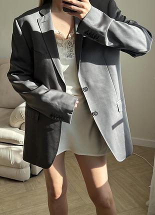 Серый пиджак с мужского плеча оверсайз