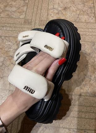 Босоніжки жіночі 38 розміру