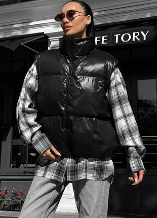 Теплый жилет на биопухую черный, женская жилетка безрукавка на осень, жилет на пуху без капюшона, дом