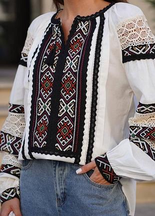 Вышиванка женская