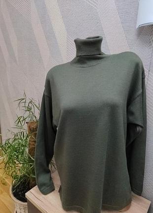 Красивый шерстяной гольф водолазка