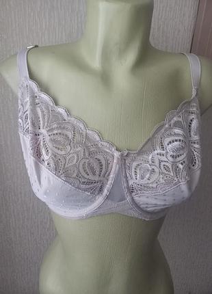 Очень нежный и красивый базовый мягкий  бежевый бюстгалтер, 80 f, m&s.