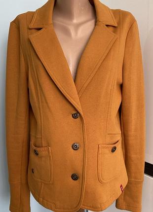 Жіночий піджак edc