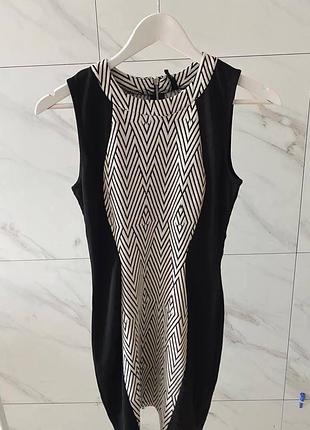 Силуетна чорно-біла сукня h&m з геометричним візерунком