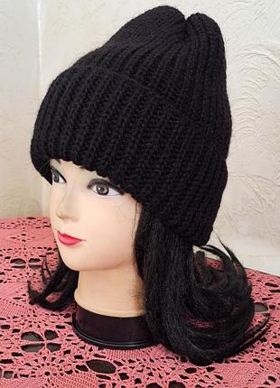 Теплая шапочка черного цвета