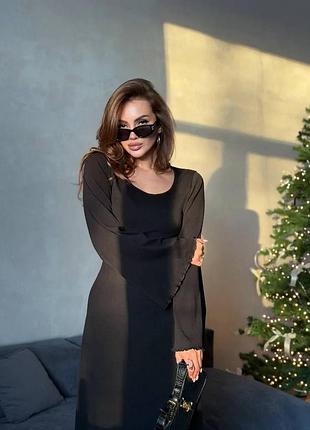 Романтична сукня міді в рубчик приталена з довгим вільним рукавом та шнурівкою на спині