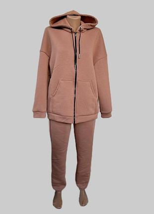 Жіночий костюм утеплений