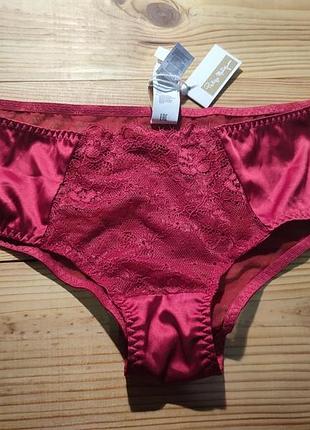 Красивые новые трусики s-ка