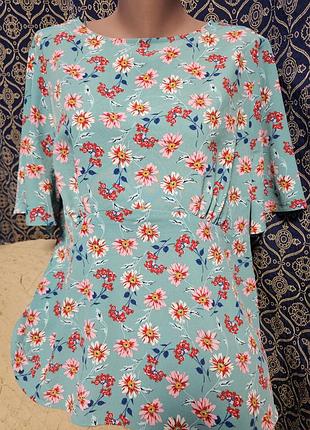 Блуза с баской батал в цветочный принт