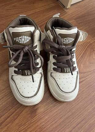 Взуття хайтопи