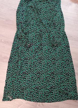 Зеленое платье