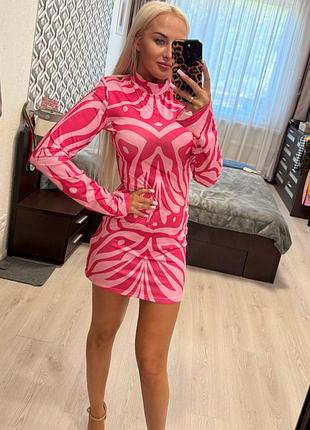 Женское стильное розовое платье