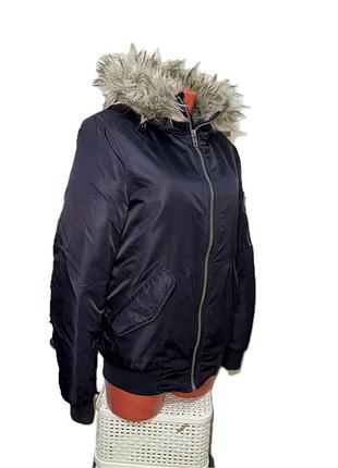 Жіноча куртка бомпер river island