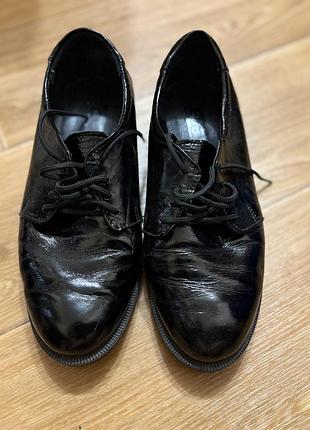 Туфлі лофери на шнурках