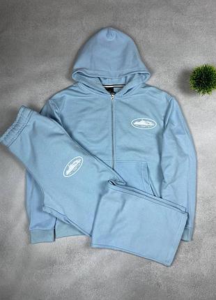 Чоловічий спортивний костюм