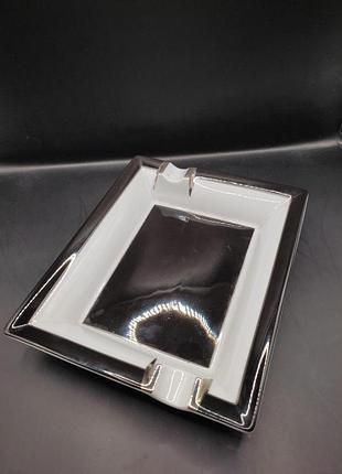 Пеленка s.t. dupont paris porcelain cigarashtray black white platinum UN de limoges