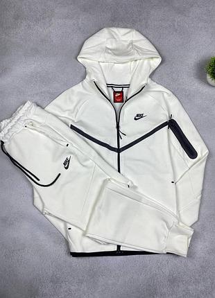 Чоловічий спортивний костюм nike