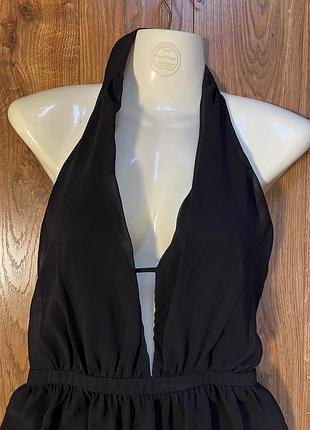 Сексуальна сукня виріз на грудях