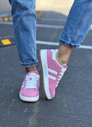 Женские кроссовки