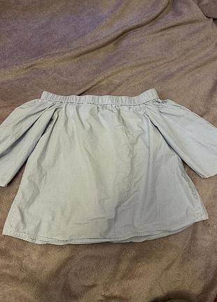 Блакитна блуза