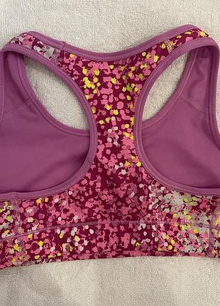 Жіночий топ.