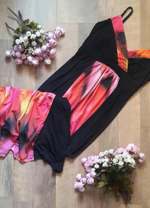 Много стильных вещей. длинное красивое платье.