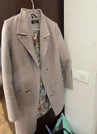 Пальто жіноче