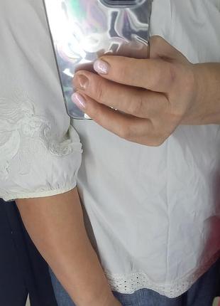 Белая блуза с интересным рукавом