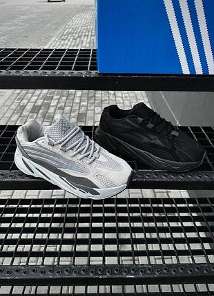 Adidas yeezy boost 700 v2