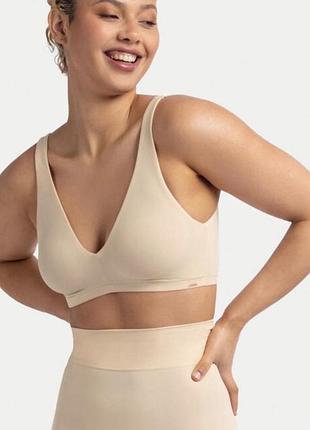 Базовий бежевий топ