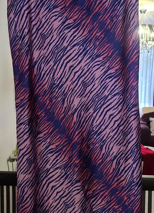 Женская атласная юбка.