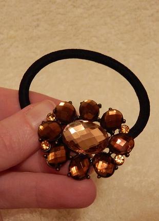 Красива шпилька для шикарних волосся!