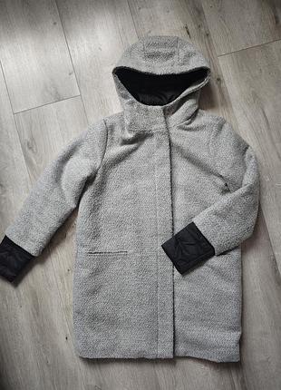 Пальто осеннее теплое с капюшоном 40 reserved