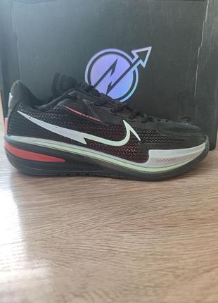 Баскетбольные кроссовки nikelt cut.