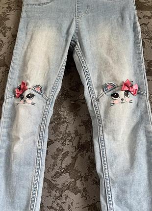 Джинси дівчинка