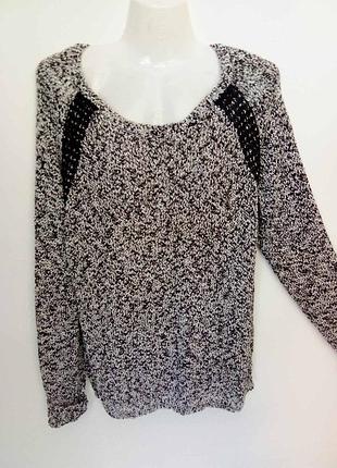 Джемпер.
черно белый цвет