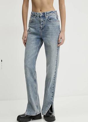 Джинси з розрізами
