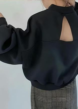 Свитшот женский с вырезом