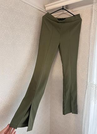 Брюки з розрізами