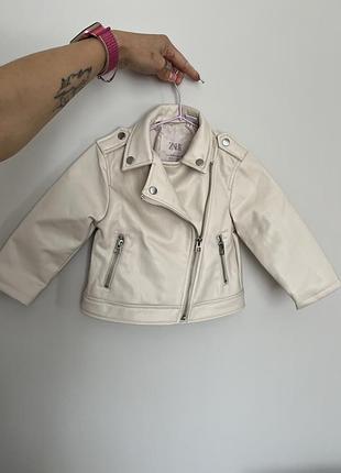 Zara шкіряна куртка для дівчинки 86/92