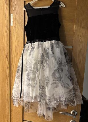 Сукня пишна святкова випускна принцеса