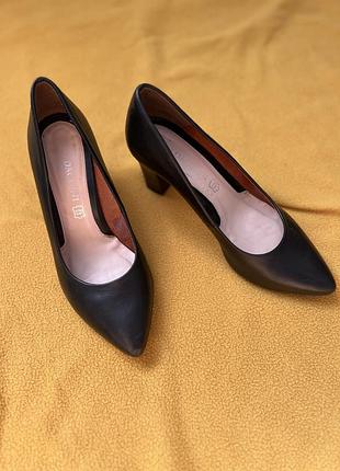 Туфлі жіночі шкіряні