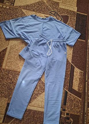 Новий костюм