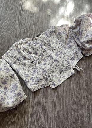 Ніжний топ корсет у квіточку на шнурівці з обʼємними рукавами