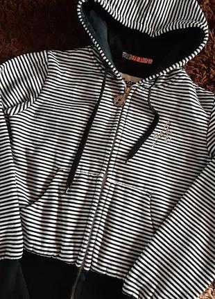 Очень плотный,тёплый худи,зипка ,кофта.