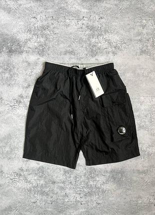 Нейлоновые шорты c.p. company черные