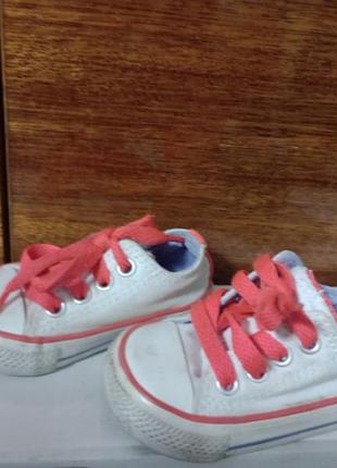 Кеди малюк
.