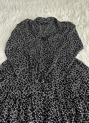 Красивезне платтячко розмір м невеличка л